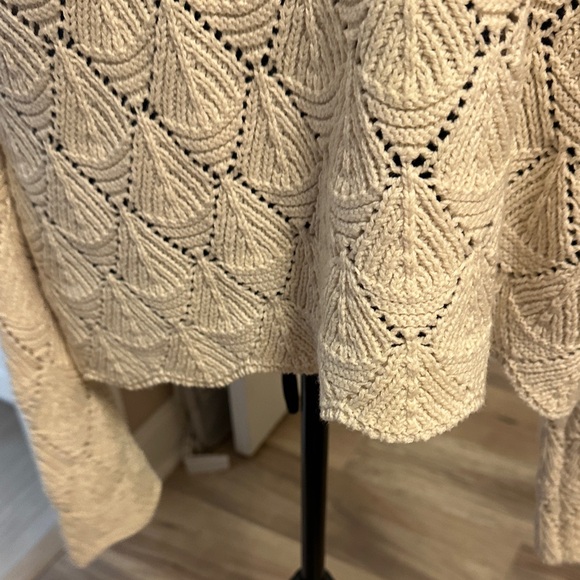 Jessica Simpson Cream Leaf Design Sweater - Picture 5 of 8